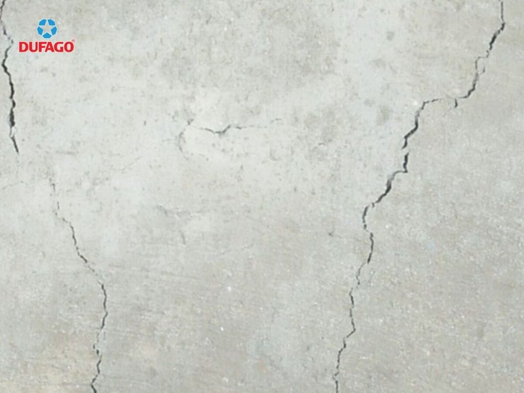 nứt lún dẻo bê tông chạy dọc theo cốt thép